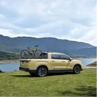 RD6 Pick UP Pure Electric Car with Tow Package and Battery Charger Max Speed 185 Seats 5